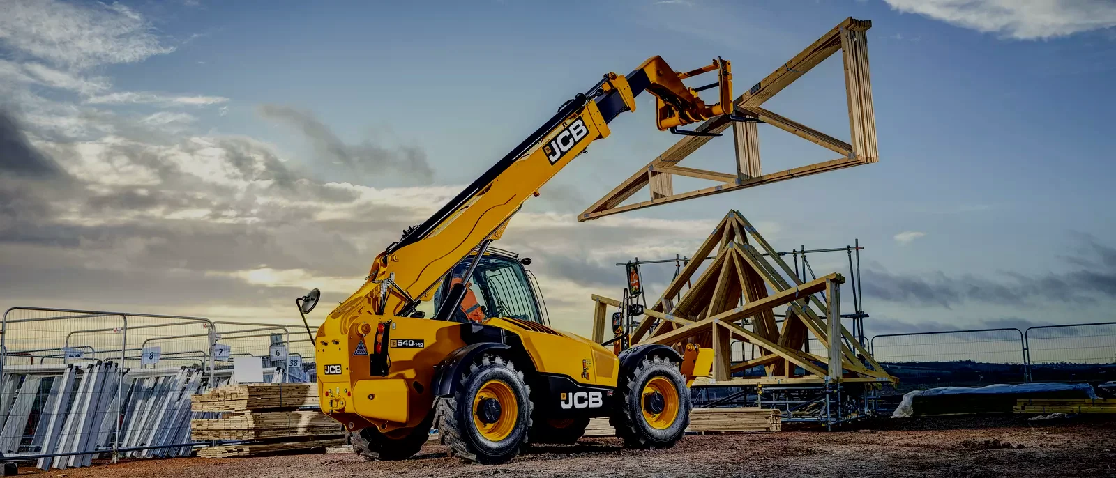 Prenájom teleskopického nakladača JCB